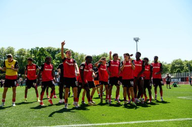LEVERKUSEN, ALMANY - 10 MAYIS 2025: Bayer 04 U19 - Yarı-Final. A-Junioren Bundesliga maçı Bayer 04 Leverkusen, FC Bayern 'e karşı Ulrich-Haberland Stadyumu' nda.
