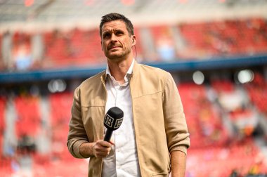 LEVERKUSEN, GERMANY - 11 MAYIS, 2025: Sebastian Kehl - Bayer 04 Leverkusen FC Augsburg 'a karşı.