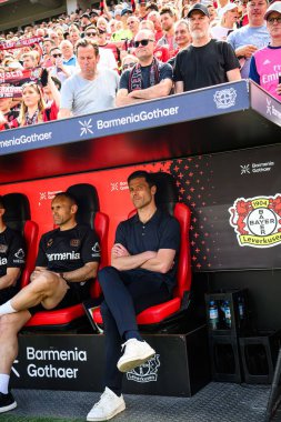 LEVERKUSEN, GERMANY - 11 Mayıs 2025: Xabi Alonso - Bundesliga maçı Bayer 04 Leverkusen FC Augsburg 'a karşı Bayarena' da.