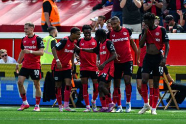 LEVERKUSEN, GERMANY - 11 MAYIS 2025: Bayer 04 Leverkusen FC Augsburg 'a karşı Bundesliga maçı.