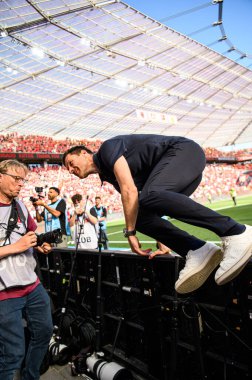 LEVERKUSEN, GERMANY - 11 Mayıs 2025: Xabi Alonso - Bundesliga maçı Bayer 04 Leverkusen FC Augsburg 'a karşı Bayarena' da.