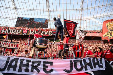 LEVERKUSEN, GERMANY - 11 Mayıs 2025: Xabi Alonso - Bundesliga maçı Bayer 04 Leverkusen FC Augsburg 'a karşı Bayarena' da.