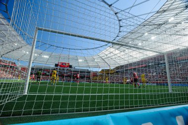 LEVERKUSEN, GERMANY - 11 MAYIS, 2025: Gregor Kobel - Bundesliga maçı Bayer 04 Leverkusen FC Augsburg 'a karşı Bayarena' da.