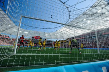 LEVERKUSEN, GERMANY - 11 MAYIS, 2025: Gregor Kobel - Bundesliga maçı Bayer 04 Leverkusen FC Augsburg 'a karşı Bayarena' da.