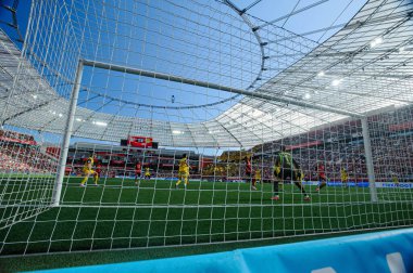 LEVERKUSEN, GERMANY - 11 MAYIS, 2025: Gregor Kobel - Bundesliga maçı Bayer 04 Leverkusen FC Augsburg 'a karşı Bayarena' da.