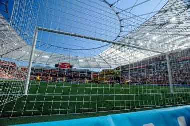 LEVERKUSEN, GERMANY - 11 MAYIS, 2025: Gregor Kobel - Bundesliga maçı Bayer 04 Leverkusen FC Augsburg 'a karşı Bayarena' da.