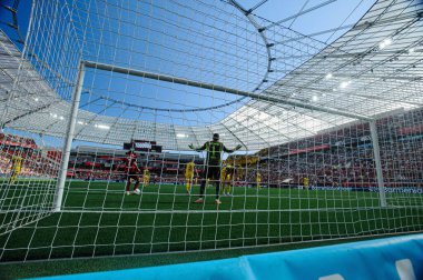 LEVERKUSEN, GERMANY - 11 MAYIS, 2025: Gregor Kobel - Bundesliga maçı Bayer 04 Leverkusen FC Augsburg 'a karşı Bayarena' da.