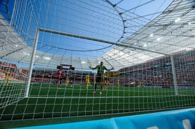 LEVERKUSEN, GERMANY - 11 MAYIS, 2025: Gregor Kobel - Bundesliga maçı Bayer 04 Leverkusen FC Augsburg 'a karşı Bayarena' da.