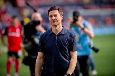 LEVERKUSEN, GERMANY - 11 Mayıs 2025: Xabi Alonso - Bundesliga maçı Bayer 04 Leverkusen FC Augsburg 'a karşı Bayarena' da.