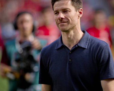 LEVERKUSEN, GERMANY - 11 Mayıs 2025: Xabi Alonso - Bundesliga maçı Bayer 04 Leverkusen FC Augsburg 'a karşı Bayarena' da.