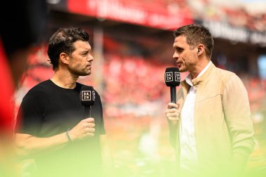 LEVERKUSEN, GERMANY - 11 Mayıs 2025: Michael Ballack, Sebastian Kehl - Bayer 04 Leverkusen-Borussia Dortmund maçı Bayena 'da.