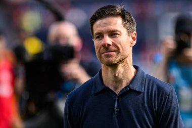 LEVERKUSEN, GERMANY - 11 MAYIS 2025: Xabi Alonso - Bayer 04 Leverkusen, Borussia Dortmund 'a karşı.