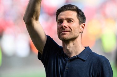 LEVERKUSEN, GERMANY - 11 MAYIS 2025: Xabi Alonso - Bayer 04 Leverkusen, Borussia Dortmund 'a karşı.