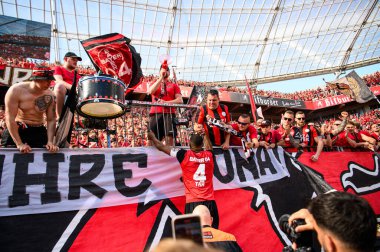 LEVERKUSEN, GERMANY - 11 Mayıs 2025: Jonathan Tah - Bundesliga maçı Bayer 04 Leverkusen, Borussia Dortmund 'a karşı Bayarena' da.