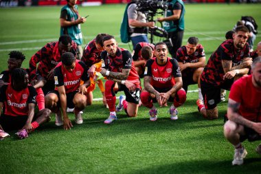 LEVERKUSEN, GERMANY - 11 Mayıs 2025: Jeremie Frimpong, Edmond Tapsoba, Victor Boniface, Amine Adli, Aleix Garcia, Arthur, Robert Andrich - Bundesliga maçı Bayer 04 Leverkusen, Bayena 'da Borussia Dortmund' a karşı.