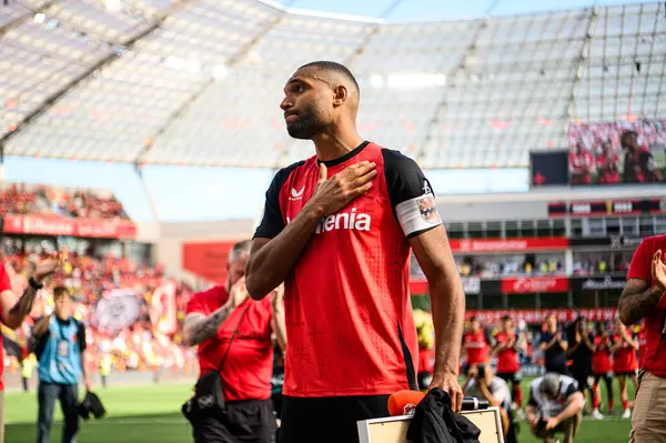 LEVERKUSEN, GERMANY - 11 Mayıs 2025: Jonathan Tah - Bundesliga maçı Bayer 04 Leverkusen, Borussia Dortmund 'a karşı Bayarena' da.