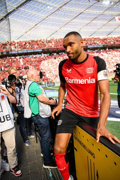 LEVERKUSEN, GERMANY - 11 Mayıs 2025: Jonathan Tah - Bundesliga maçı Bayer 04 Leverkusen, Borussia Dortmund 'a karşı Bayarena' da.