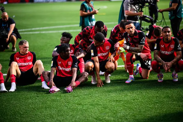 LEVERKUSEN, GERMANY - 11 Mayıs 2025: Florian Wirtz, Jeremie Frimpong, Edmond Tapsoba, Amine Adli, Aleix Garcia, Arthur - Bundesliga maçı Bayer 04 Leverkusen ve Borussia Dortmund Bayena 'da.