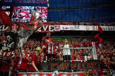 LEVERKUSEN, GERMANY - 21 Mayıs 2023: Karim Bellarabi, Alman eski futbolcu - Bayer 04 Leverkusen, Borussia Moenchengladbach 'a karşı.