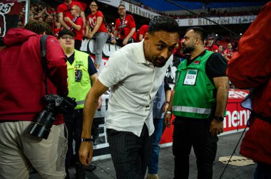 LEVERKUSEN, GERMANY - 21 Mayıs 2023: Karim Bellarabi, Alman eski futbolcu - Bayer 04 Leverkusen, Borussia Moenchengladbach 'a karşı.