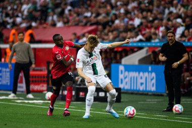 LEVERKUSEN, GERMANY - 21 MAYIS 2023: Luca Netz, Moussa Diaby - Bayer 04 Leverkusen, Borussia Moenchengladbach 'a karşı.