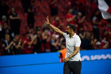 LEVERKUSEN, GERMANY - 21 Mayıs 2023: Karim Bellarabi, Alman eski futbolcu - Bayer 04 Leverkusen, Borussia Moenchengladbach 'a karşı.