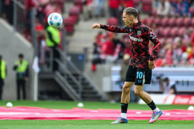 MAINZ, GERMANY - 17 Mayıs 2025: Florian Wirtz - Bundesliga maçı 1.FSV Mainz 05 - Bayer 04 Leverkusen maçı Mewa Arena 'da.