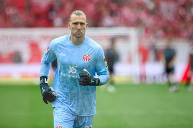 MAINZ, GERMANY - 17 Mayıs 2025: Robin Zentner - Bundesliga maçı 1.FSV Mainz 05 - Bayer 04 Leverkusen 'e karşı Mewa Arena' da.