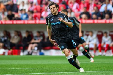 MAINZ, GERMANY - 17 Mayıs 2025: Jonas Hofmann - Bundesliga maçı 1.FSV Mainz 05, Bayer 04 Leverkusen 'e karşı Mewa Arena' da.