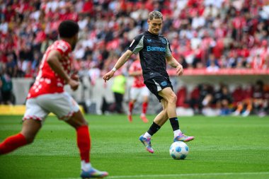 MAINZ, GERMANY - 17 Mayıs 2025: Florian Wirtz - Bundesliga maçı 1.FSV Mainz 05 - Bayer 04 Leverkusen maçı Mewa Arena 'da.