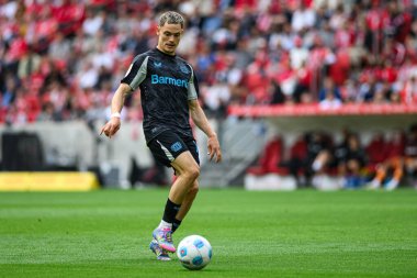MAINZ, GERMANY - 17 Mayıs 2025: Florian Wirtz - Bundesliga maçı 1.FSV Mainz 05 - Bayer 04 Leverkusen maçı Mewa Arena 'da.