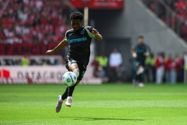 MAINZ, GERMANY - 17 Mayıs 2025: Nathan Tella - Bundesliga maçı 1.FSV Mainz 05, Bayer 04 Leverkusen 'e karşı Mewa Arena' da.