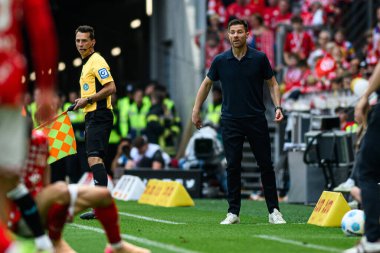 MAINZ, GERMANY - 17 Mayıs 2025: Xabi Alonso - Bundesliga maçı 1.FSV Mainz 05 - Bayer 04 Leverkusen maçı Mewa Arena 'da.