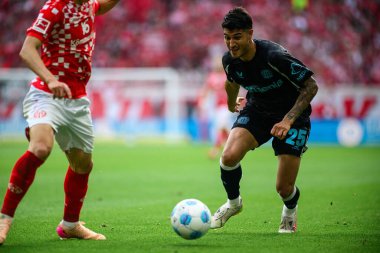 MAINZ, GERMANY - 17 Mayıs 2025: Exequiel Palacios - Bundesliga maçı 1.FSV Mainz 05 - Bayer 04 Leverkusen maçı Mewa Arena 'da.