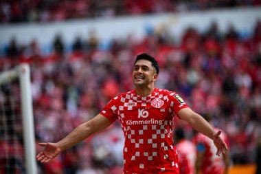 MAINZ, GERMANY - 17 Mayıs 2025: Nadiem Amiri - Bundesliga maçı 1.FSV Mainz 05 - Bayer 04 Leverkusen maçı Mewa Arena 'da.