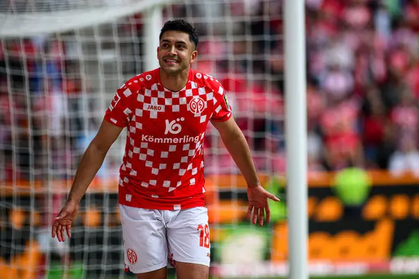 MAINZ, GERMANY - 17 Mayıs 2025: Nadiem Amiri - Bundesliga maçı 1.FSV Mainz 05 - Bayer 04 Leverkusen maçı Mewa Arena 'da.