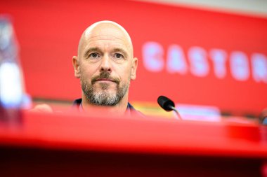 LEVERKUSEN, GERMANY - 26 MAYIS 2025: - Basın toplantısı Erik 10 Hag, Bayena 'da yeni teknik direktör Bayer 04 Leverkusen.