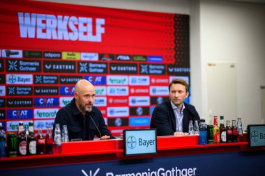 LEVERKUSEN, GERMANY - 26 MAYIS, 2025: Simon Rolfes - Basın toplantısı Erik ten Hag, Bayena 'da yeni teknik direktör Bayer 04 Leverkusen.