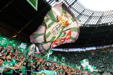 WROCLAW, POLAND - 28 Mayıs 2025: Taraftarlar - Wroclaw Stadyumu 'nda UEFA Avrupa Konferans Ligi Real Betis Chelsea FC' ye karşı.