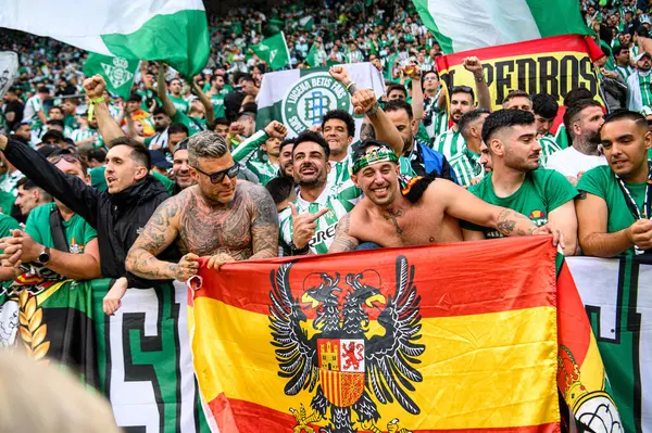 WROCLAW, POLAND - 28 Mayıs 2025: Taraftarlar - Wroclaw Stadyumu 'nda UEFA Avrupa Konferans Ligi Real Betis Chelsea FC' ye karşı.