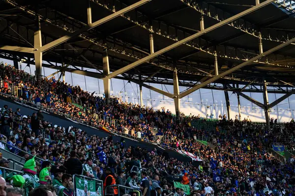 WROCLAW, POLAND - 28 Mayıs 2025: Destekçiler - Wroclaw Stadyumu 'nda UEFA Avrupa Konferans Ligi Real Betis Chelsea FC' ye karşı.