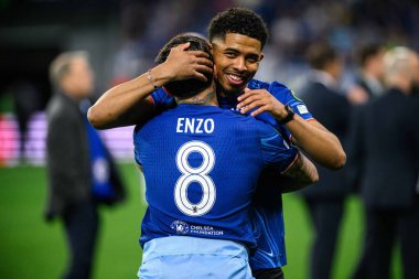 WROCLAW, POLAND - 28 Mayıs 2025: Enzo Fernandez, Wesley Fofana - Wroclaw Stadyumu 'nda UEFA Avrupa Konferans Ligi Real Betis-Chelsea FC maçı.