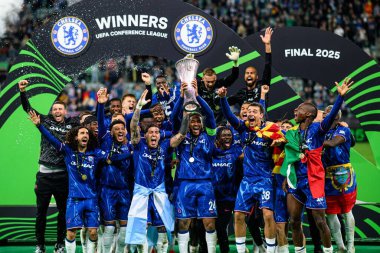 WROCLAW, POLAND - 28 Mayıs 2025: Kupalı oyuncular, kutlamalar, kazananlar - UEFA Avrupa Konferans Ligi Real Betis Chelsea FC 'ye karşı Wroclaw Stadyumu' nda oynanan final maçı.