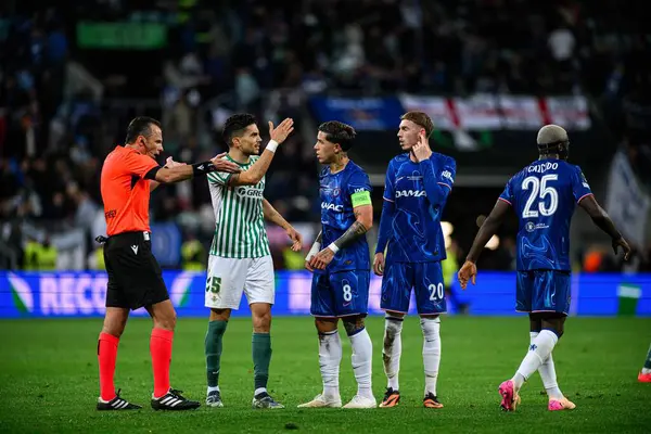 WROCLAW, POLAND - 28 Mayıs 2025: Irfan Peljto, Marc Bartra, Enzo Fernandez, Cole Palmer - UEFA Avrupa Konferans Ligi Real Betis Chelsea FC 'ye karşı Wroclaw Stadyumu' nda final maçı.