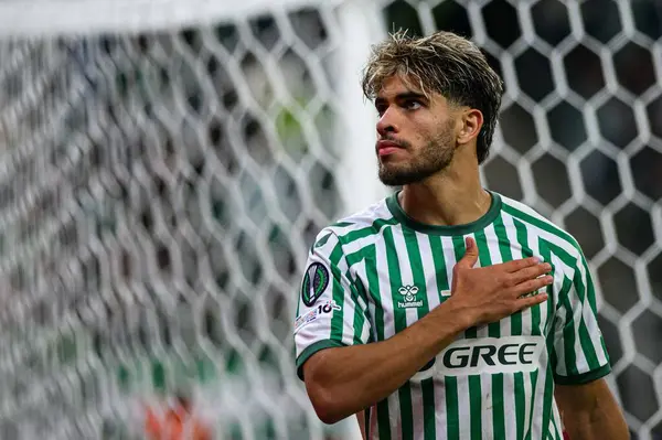 WROCLAW, POLAND - 28 Mayıs 2025: Abdessamad Ezzalzouli - Wroclaw Stadyumu 'nda oynanan final maçı UEFA Avrupa Konferans Ligi Real Betis-Chelsea FC.