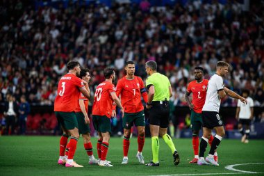 MUNİH, GERMANY - 4 Haziran 2025: Slavko Vinciç, Cristiano Ronaldo, Bernardo Silva - UEFA Milletler Ligi 2025 Almanya - Allianz Arena 'da Portekiz' e karşı. 