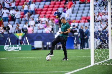 MUNİH, GERMANY - 4 Haziran 2025: Slavko Vinciç, gol kontrolü - UEFA Uluslar Ligi 2025 Almanya - Allianz Arena 'da Portekiz' e karşı. 