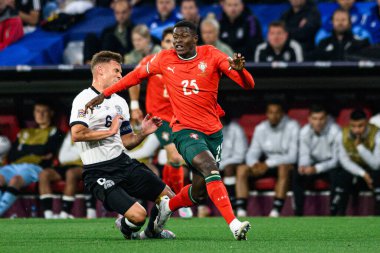 MUNICH, GERMANY - 4 Haziran 2025: Joshua Kimmich, Nuno Mendes - UEFA Uluslar Ligi 2025 Almanya - Allianz Arena 'da Portekiz' e karşı. 