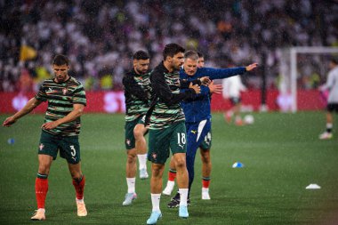 MUNİH, GERMANY - 4 Haziran 2025: Ruben Neves, Ruben Dias - UEFA Milletler Ligi 2025 Almanya - Allianz Arena 'da Portekiz' e karşı. 