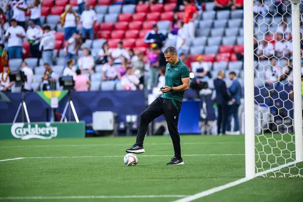 MUNİH, GERMANY - 4 Haziran 2025: Slavko Vinciç, gol kontrolü - UEFA Uluslar Ligi 2025 Almanya - Allianz Arena 'da Portekiz' e karşı. 